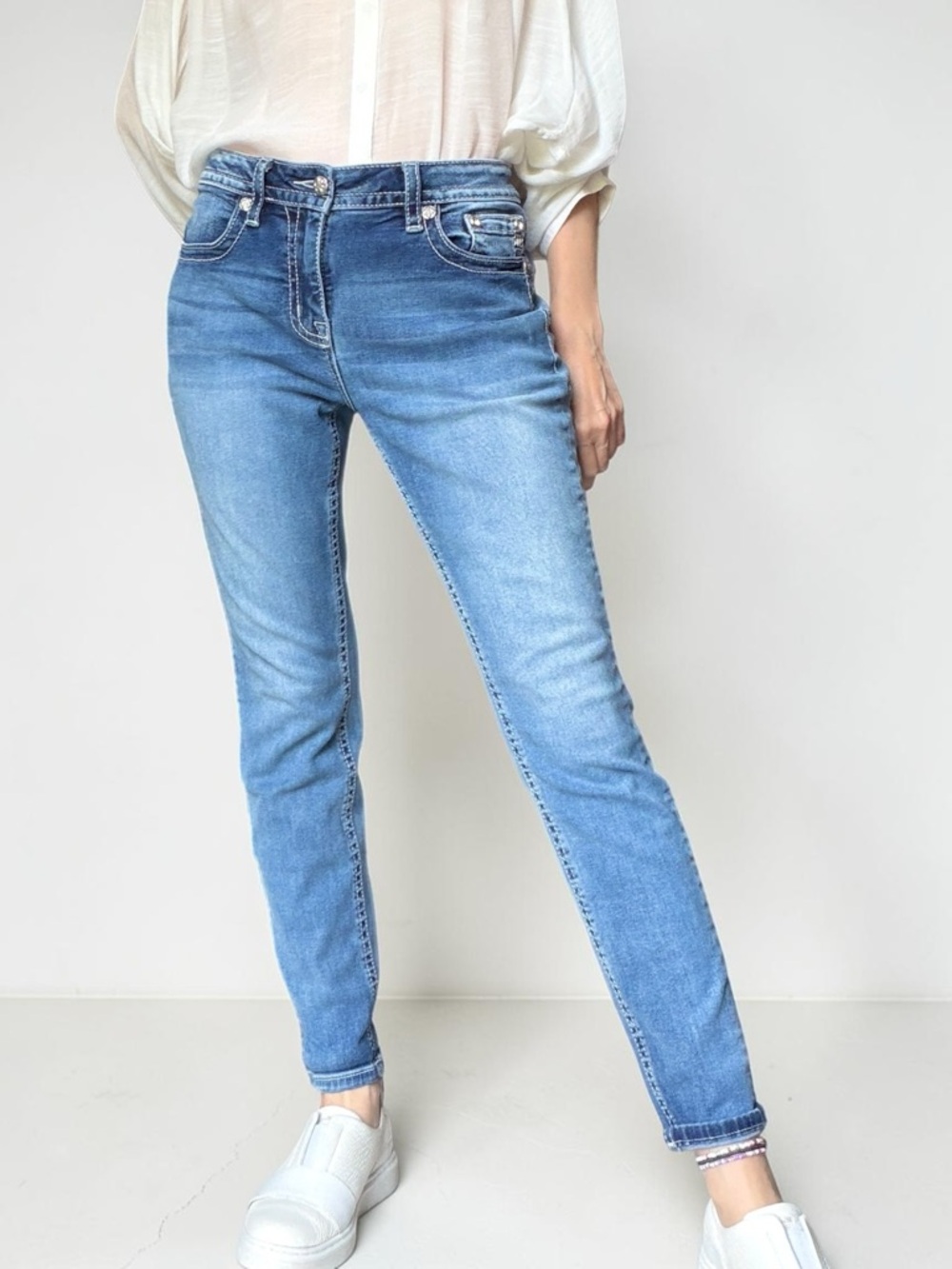 Miss Me Hailey Skinny Jeans Low Rise Embroidery Pocket Rodeo Core Western 31 - Picture 2 of 16